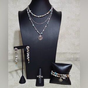 Multi color shell set